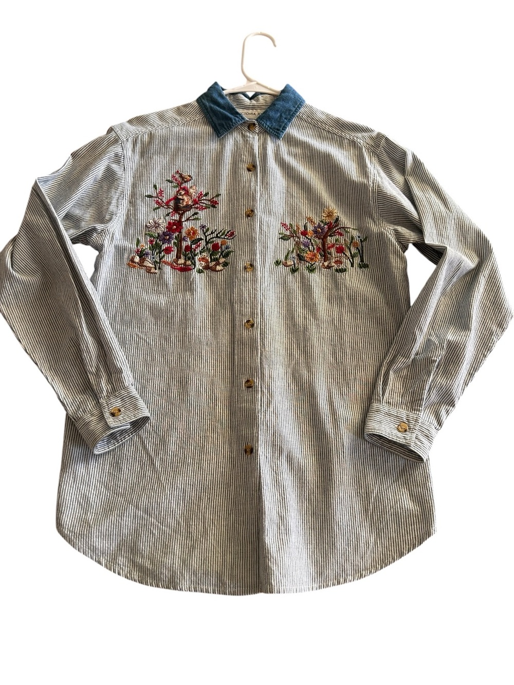 Vintage CottageCore GardenCore Striped Blue Embroidered Button-Up Shirt - Size S - Picture 10 of 11